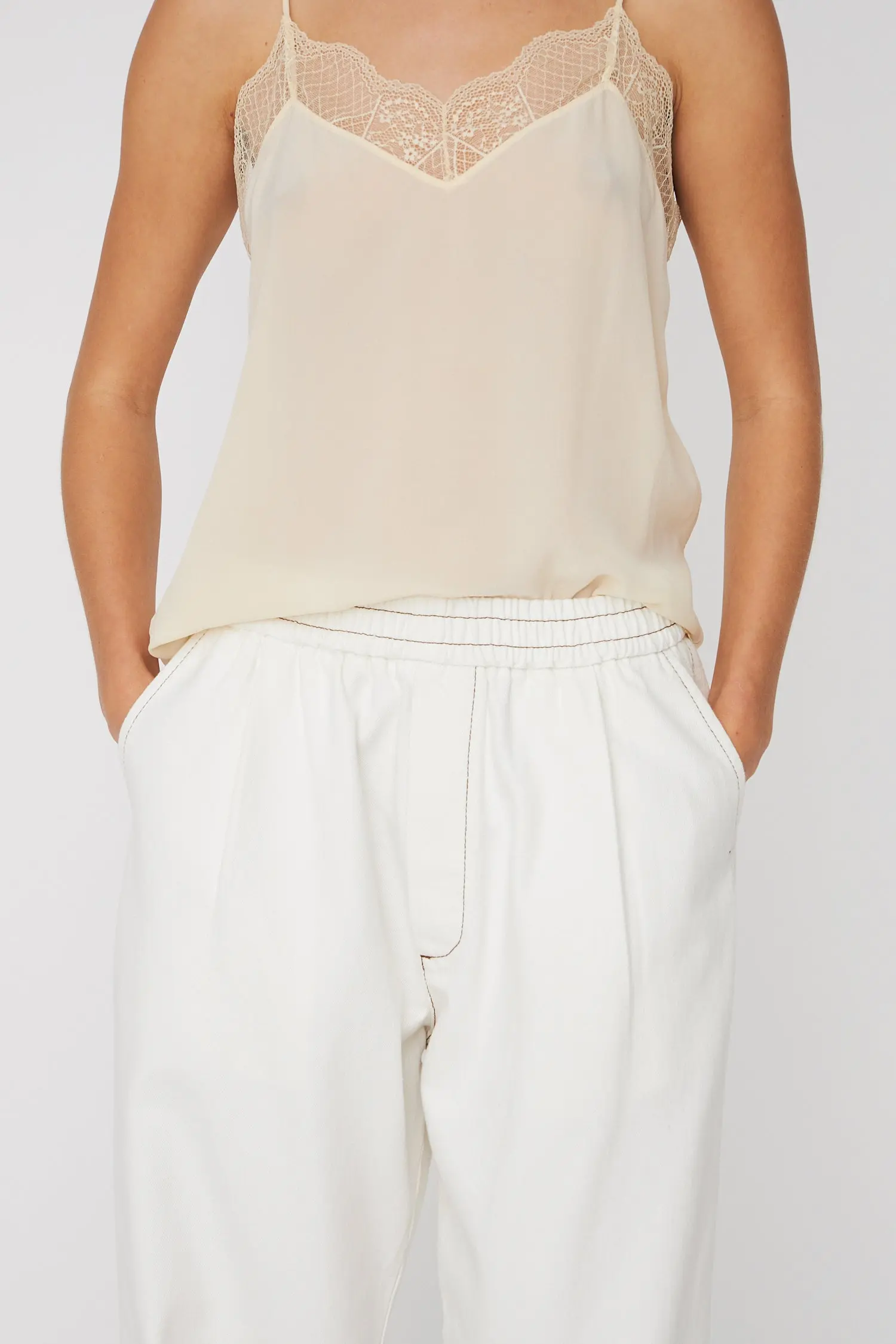 Carrot Shape Pants - White - Image 4