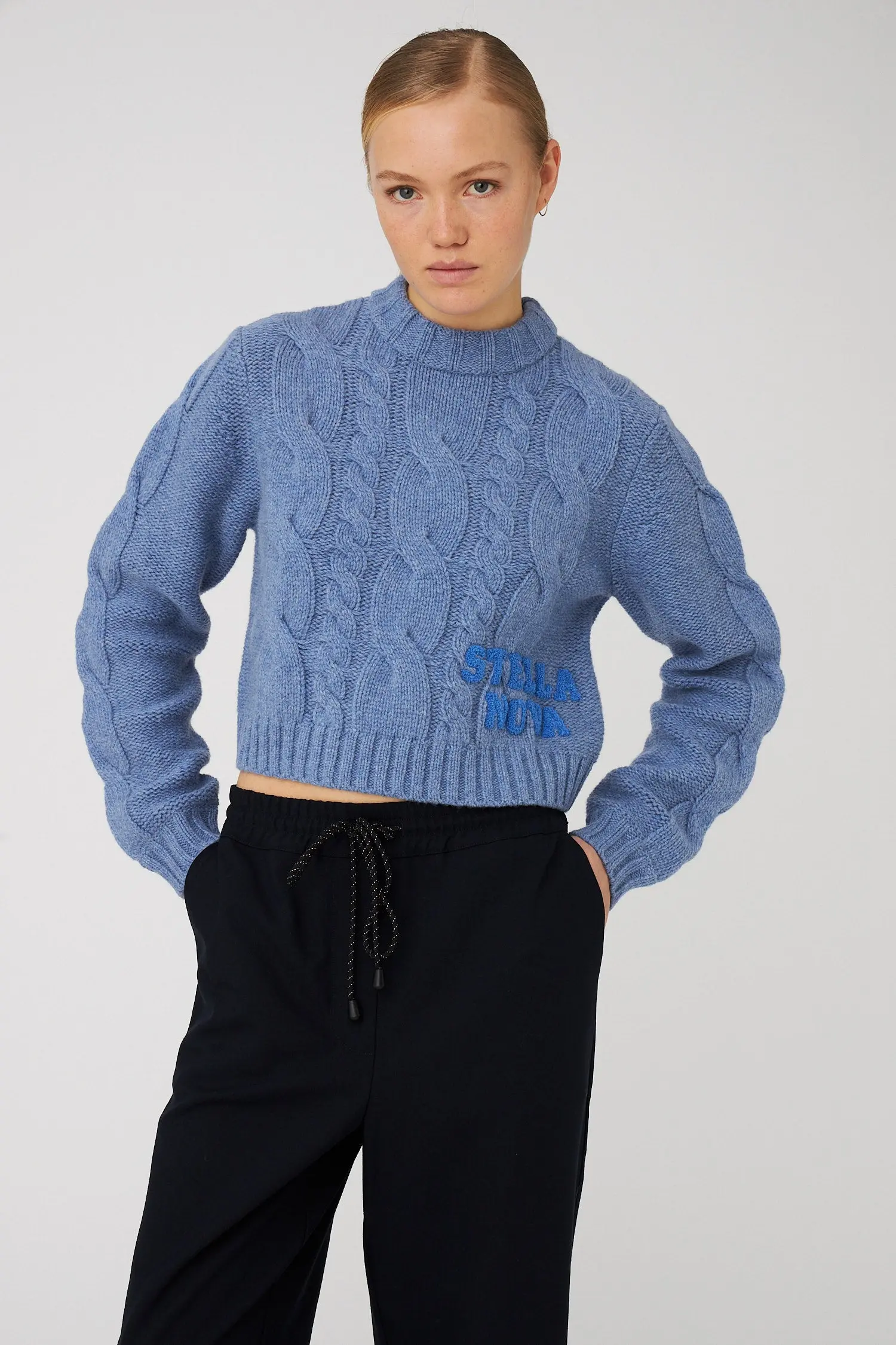 Cropped Cable Knit in Wool Mix - Blue Sea - Image 2