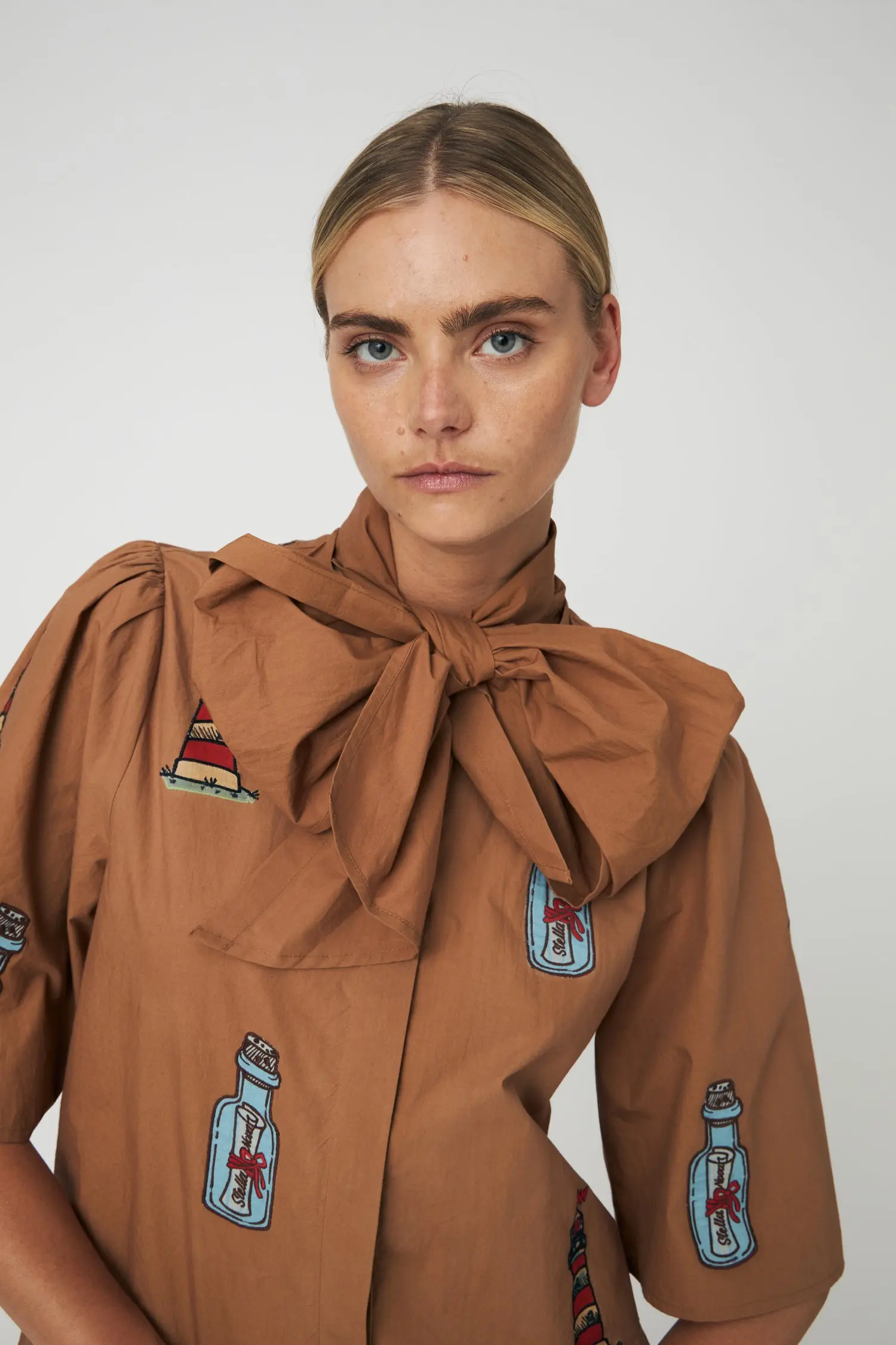 Embroidered Bow Shirt - Brown - Image 2