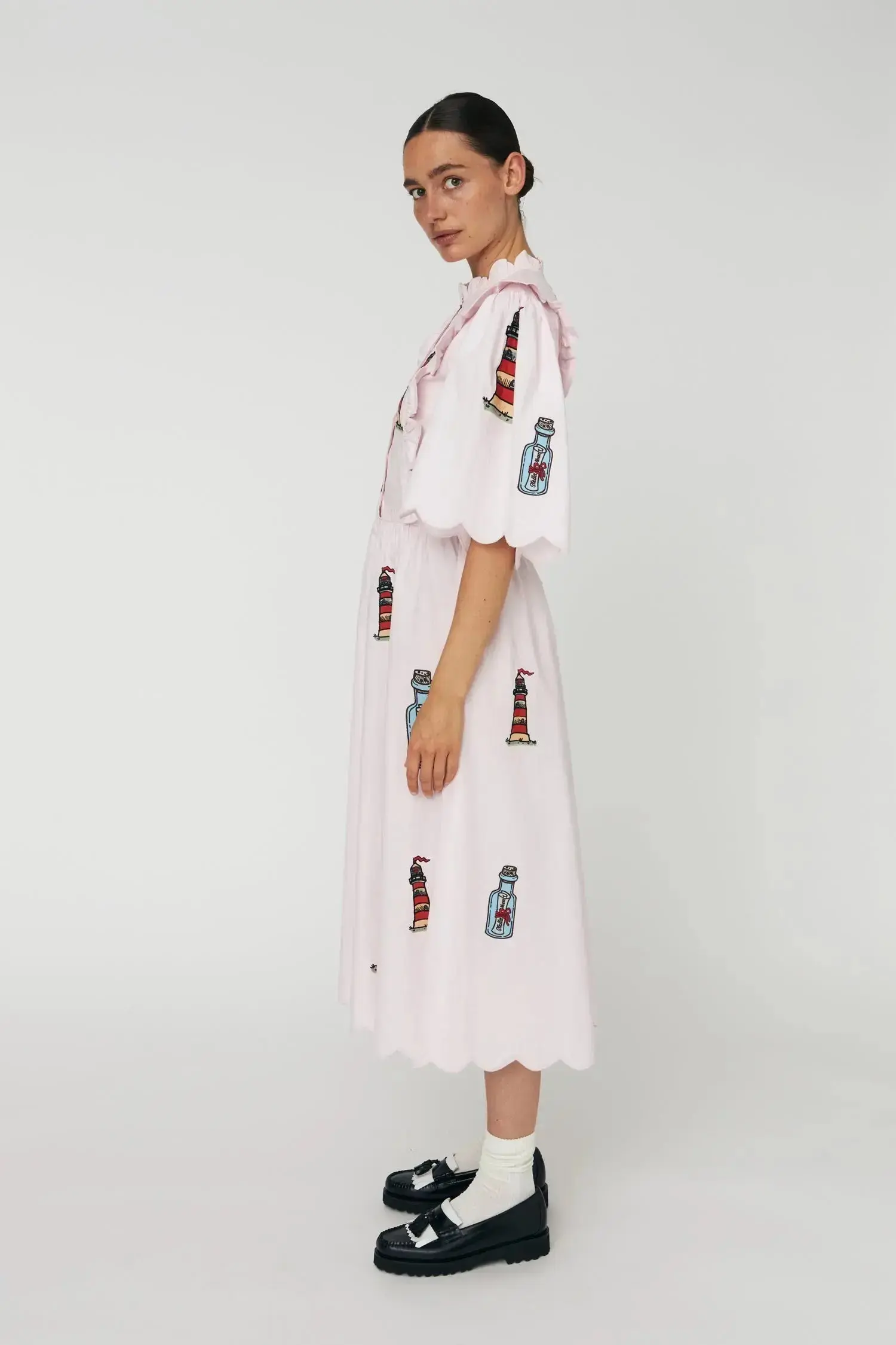 Embroidered Midi dress with Scallops - Pale Pink - Image 3
